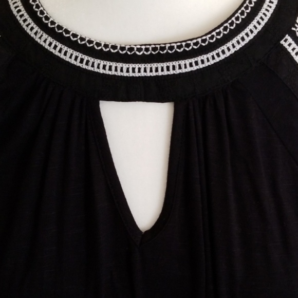 ** SOLD** Cold Shoulder Blouse - Picture 4 of 5